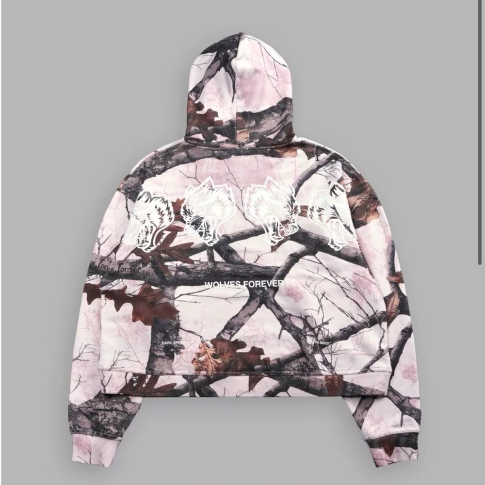 DARC SPORT HAVE YOUR BACK "BOX CUT" HOODIE IN BABY PINK WOODLAND CAMO - Medium